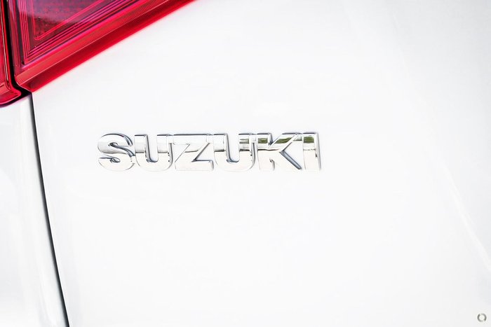 2023 Suzuki Vitara Turbo Shadow