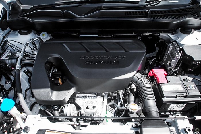 2023 Suzuki Vitara Turbo Shadow
