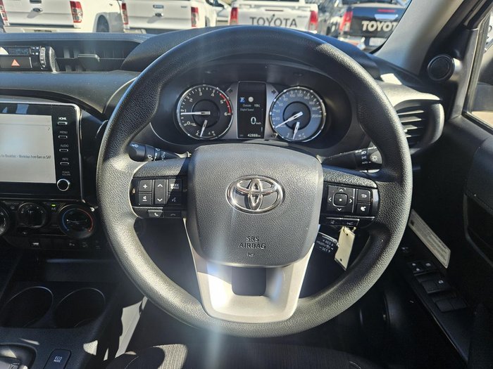 2021 Toyota Hilux SR