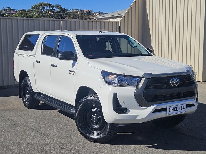2021 Toyota Hilux SR