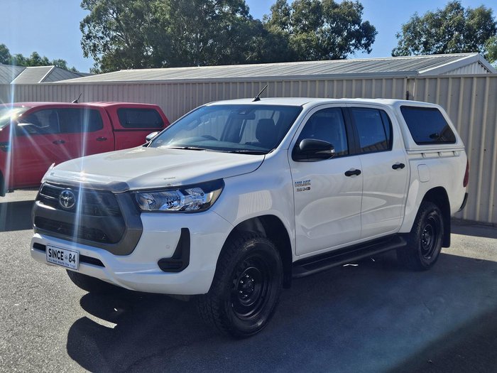 2021 Toyota Hilux SR