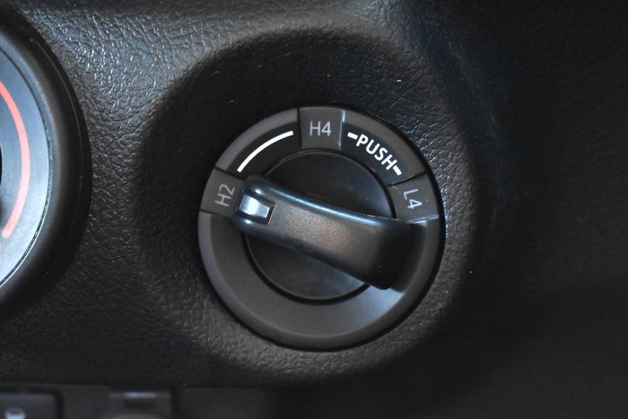 2023 Toyota Hilux SR