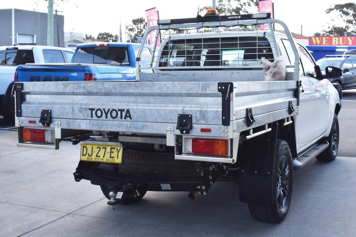 2023 Toyota Hilux SR