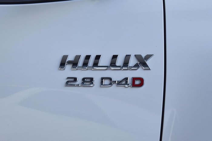 2023 Toyota Hilux SR