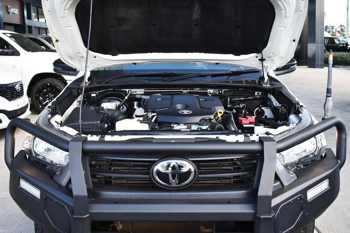 2023 Toyota Hilux SR