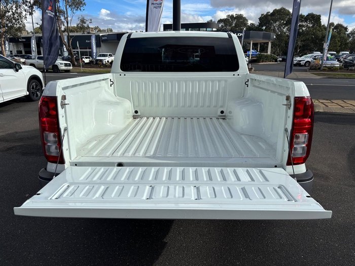 2024 Mitsubishi Triton GLX+