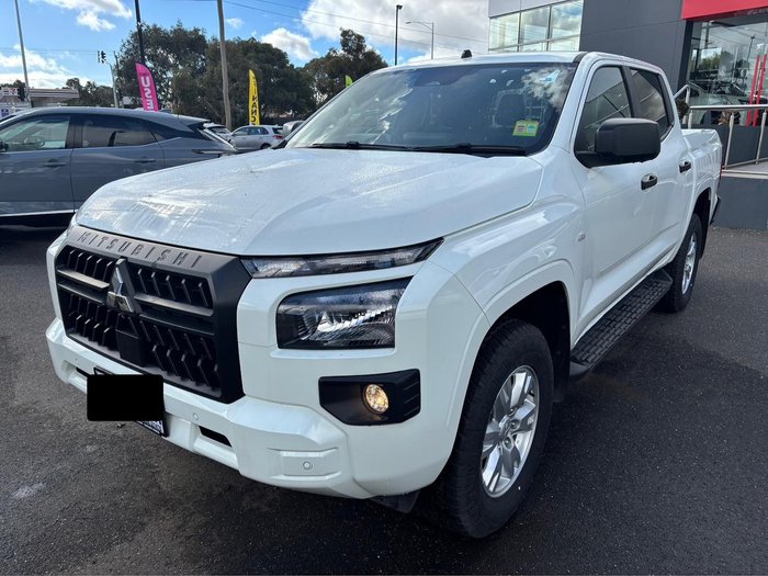 2024 Mitsubishi Triton GLX+