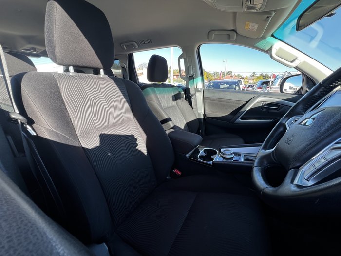 2020 Mitsubishi Pajero Sport GLX