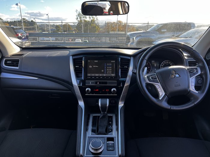 2020 Mitsubishi Pajero Sport GLX