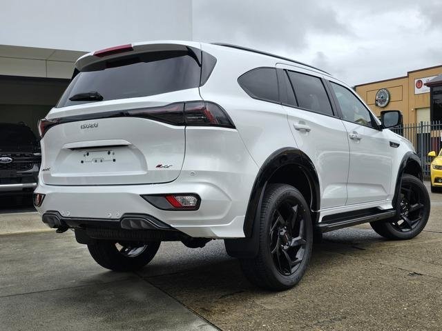 2025 Isuzu MU-X X-TERRAIN