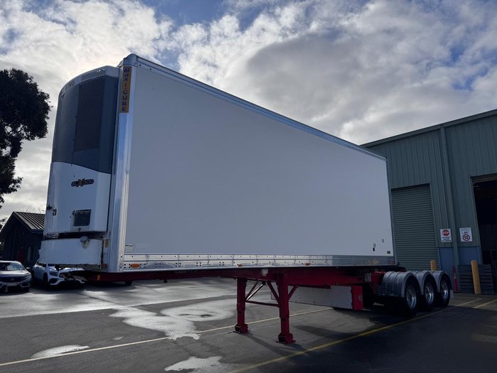 2012 Maxitrans St3 Lead A 12 Pallet -30 Reefer Double Stacker