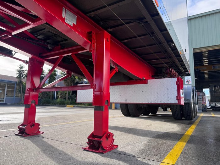 2012 Maxitrans St3 Lead A 12 Pallet -30 Reefer Double Stacker
