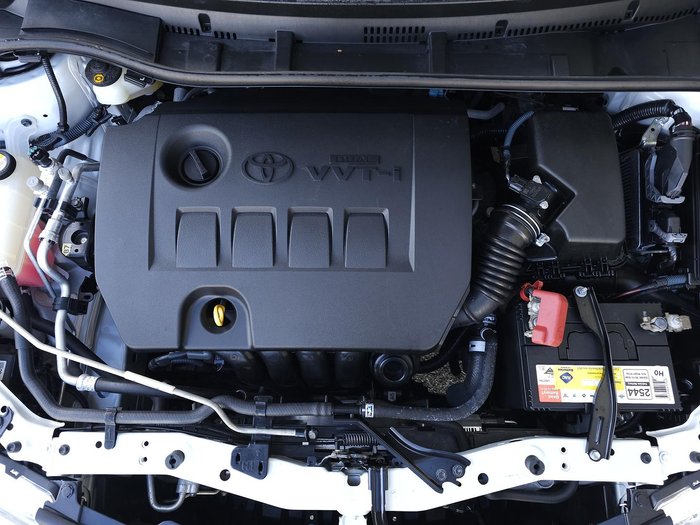 2013 Toyota Corolla Ascent Sport