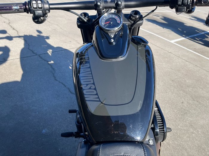 2018 HARLEY-DAVIDSON FXFBS FAT BOB S (114) Black