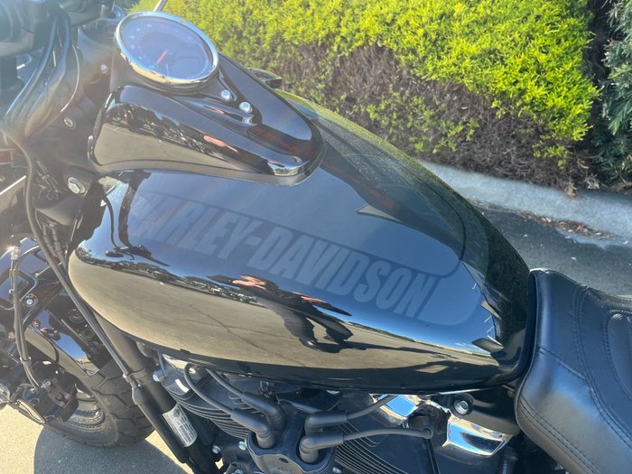 2018 HARLEY-DAVIDSON FXFBS FAT BOB S (114) Black