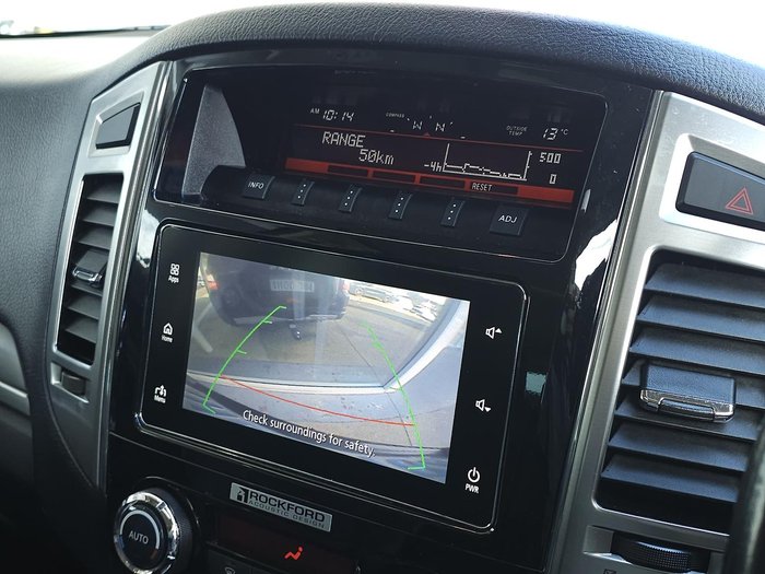 2015 Mitsubishi Pajero Exceed
