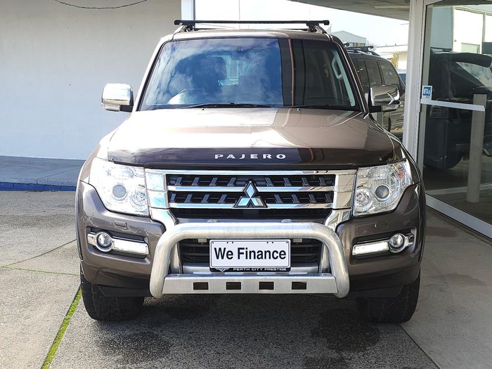 2015 Mitsubishi Pajero Exceed