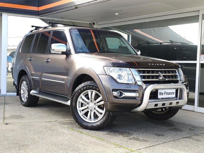 2015 Mitsubishi Pajero Exceed