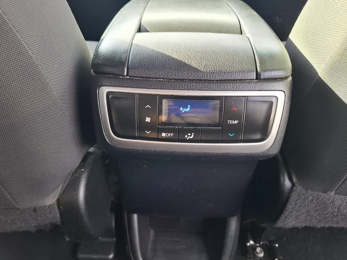 2017 Toyota Kluger GX