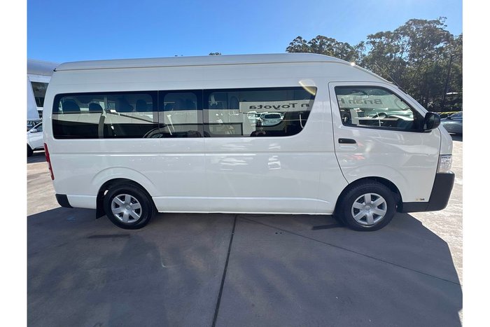2016 Toyota Hiace Commuter