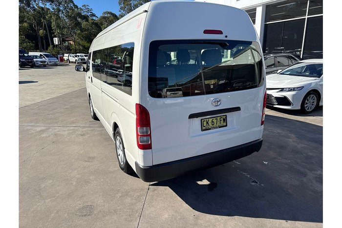2016 Toyota Hiace Commuter