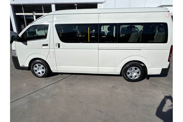 2016 Toyota Hiace Commuter