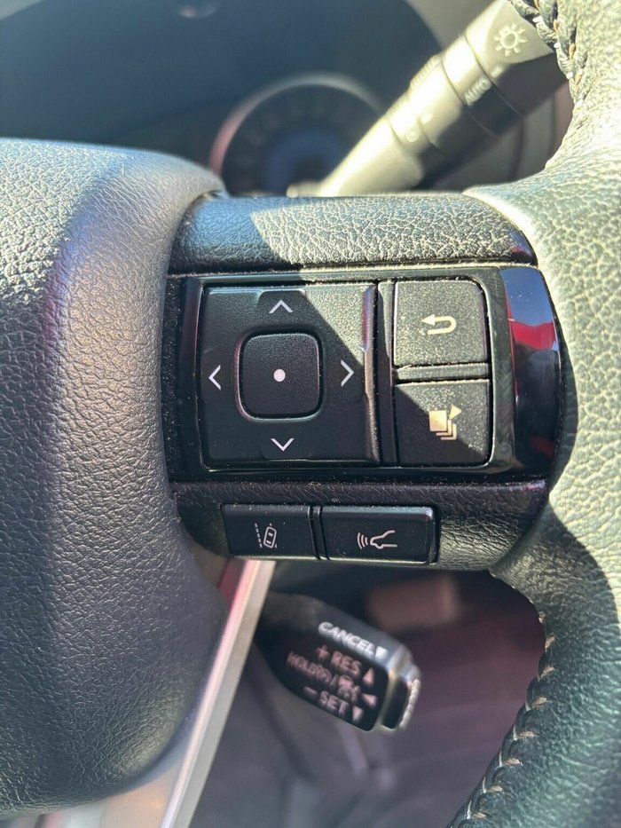 2019 Toyota Hilux SR5