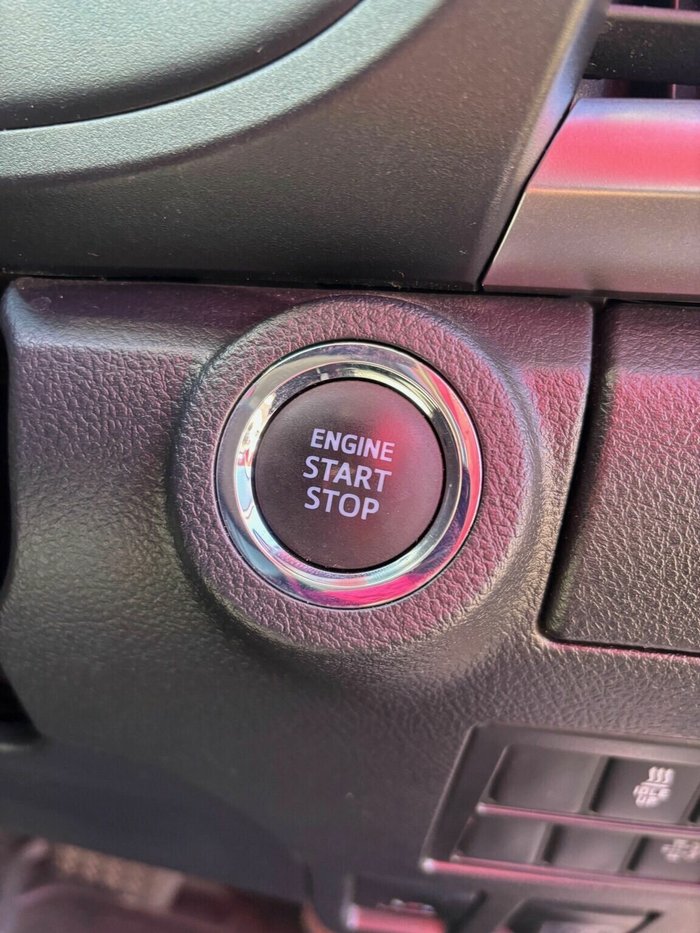 2019 Toyota Hilux SR5