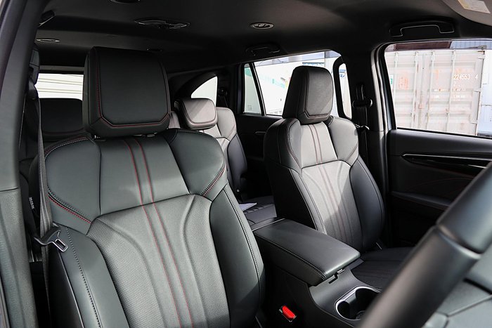2025 Isuzu MU-X X-TERRAIN