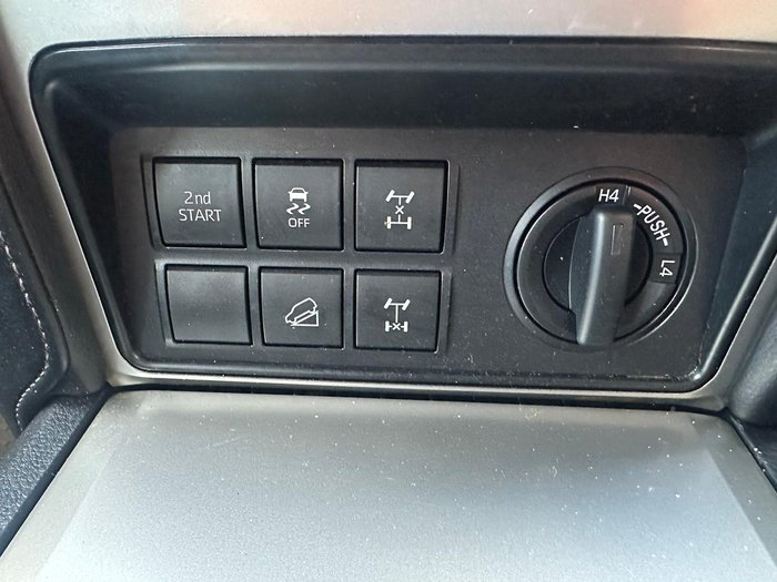 2021 Toyota Landcruiser Prado VX