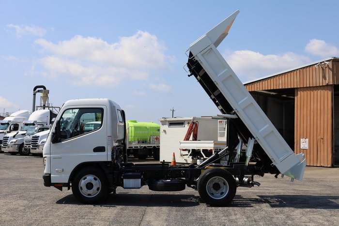 2025 Fuso Canter 615 Tipper Manual White
