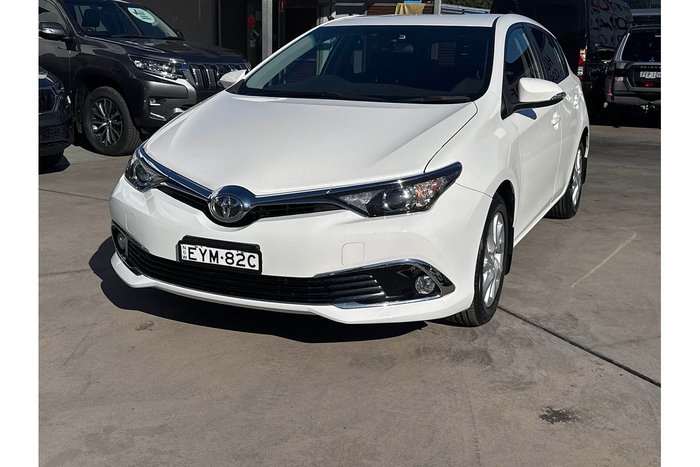 2015 Toyota Corolla Ascent Sport