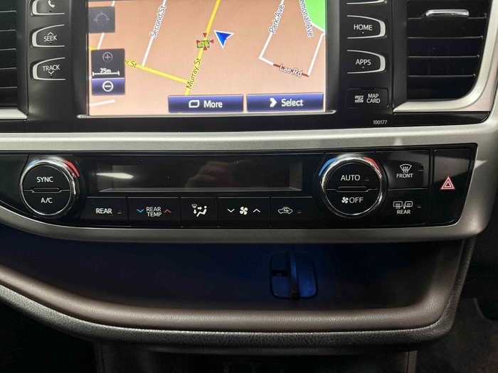 2017 Toyota Kluger Grande