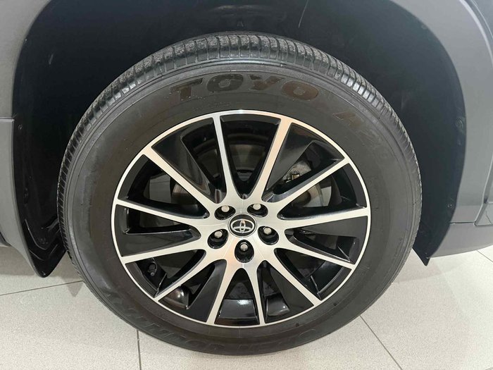 2017 Toyota Kluger Grande