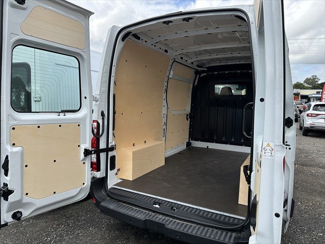 2024 Renault Master Pro 110kW
