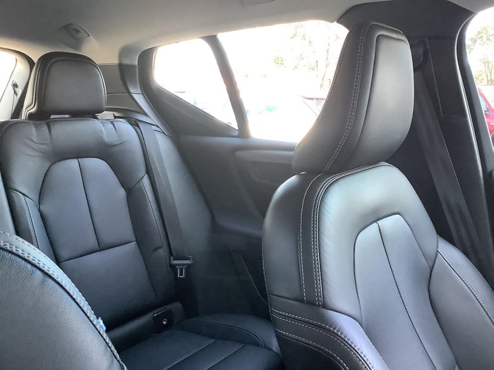 2021 Volvo XC40 T4 Momentum