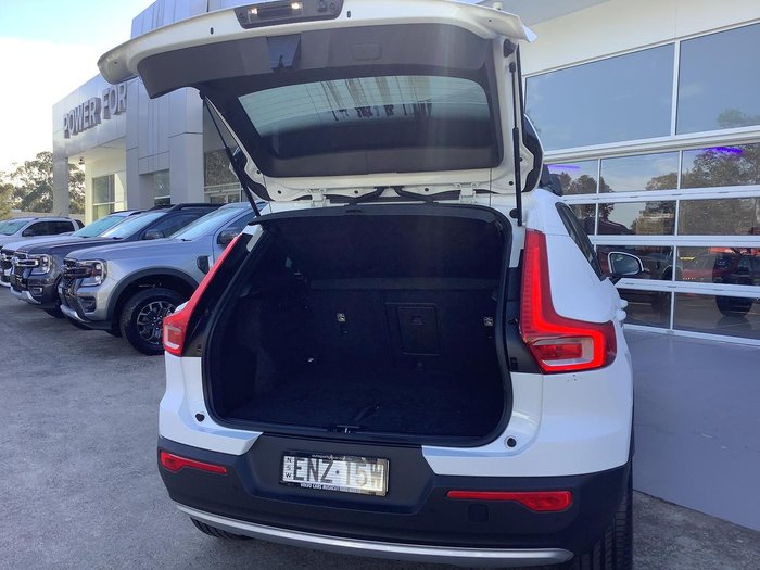 2021 Volvo XC40 T4 Momentum