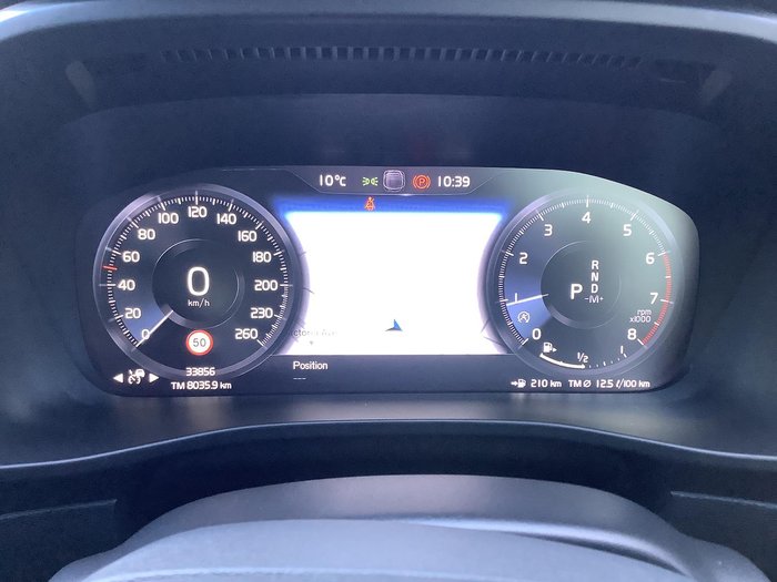 2021 Volvo XC40 T4 Momentum