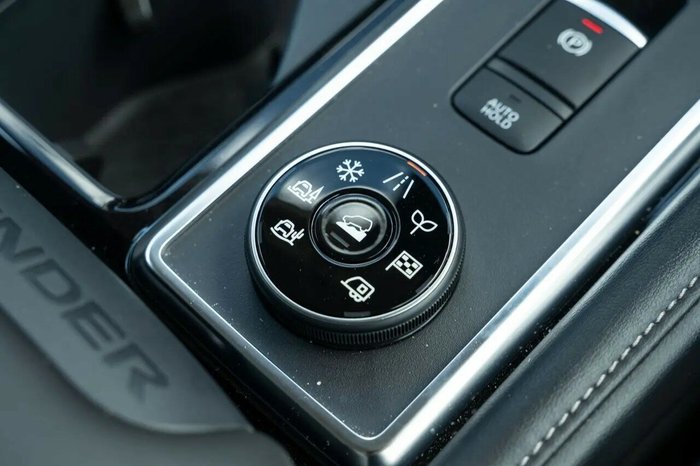 2024 Nissan Pathfinder Ti