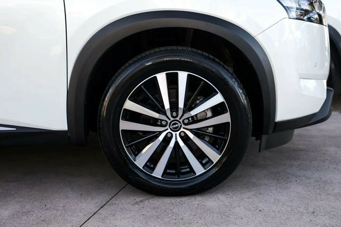 2024 Nissan Pathfinder Ti