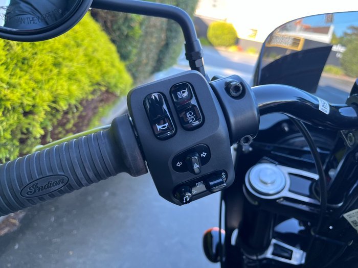 2023 Indian SPORT CHIEF CRUISER STEALTH GRAY