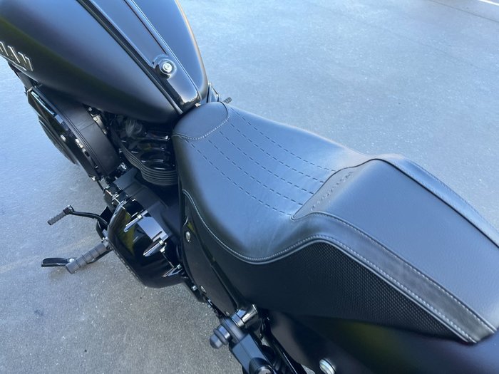 2023 Indian SPORT CHIEF CRUISER STEALTH GRAY