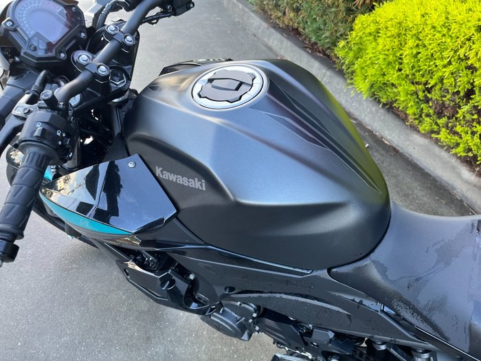 2022 Kawasaki Z400 Grey