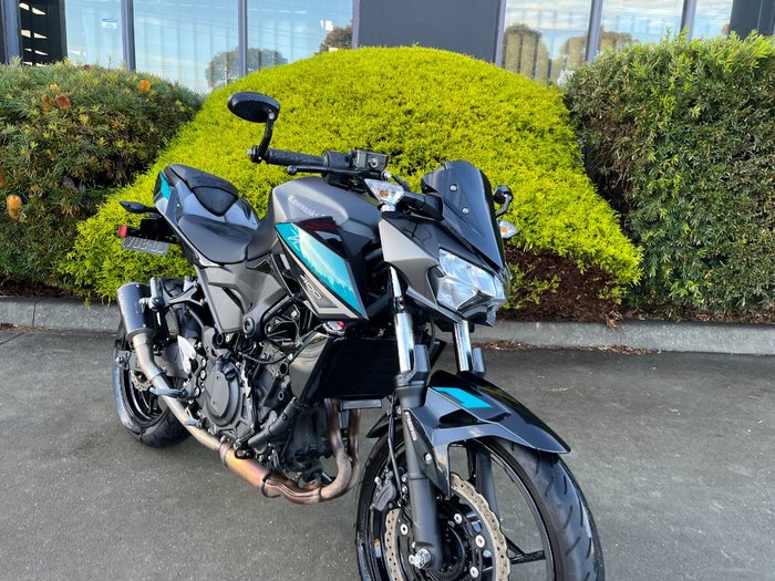 2022 Kawasaki Z400 Grey