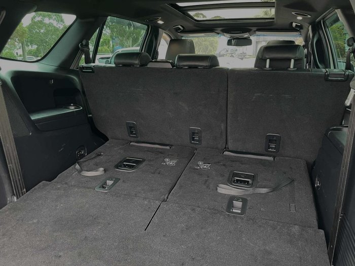 2022 Ford Everest Titanium