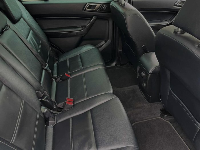 2022 Ford Everest Titanium