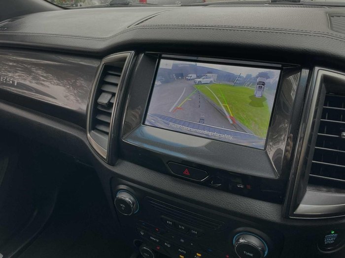 2022 Ford Everest Titanium