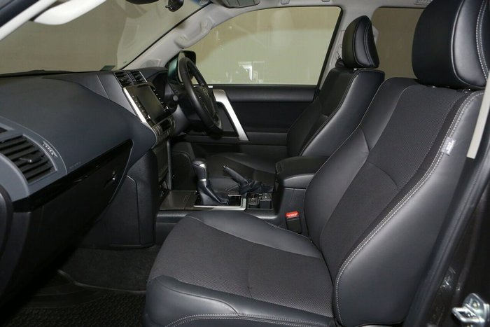 2023 Toyota Landcruiser Prado GXL