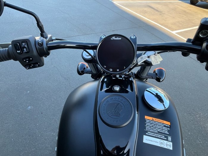 2023 Indian CHIEF DARK HORSE BLACK SMOKE