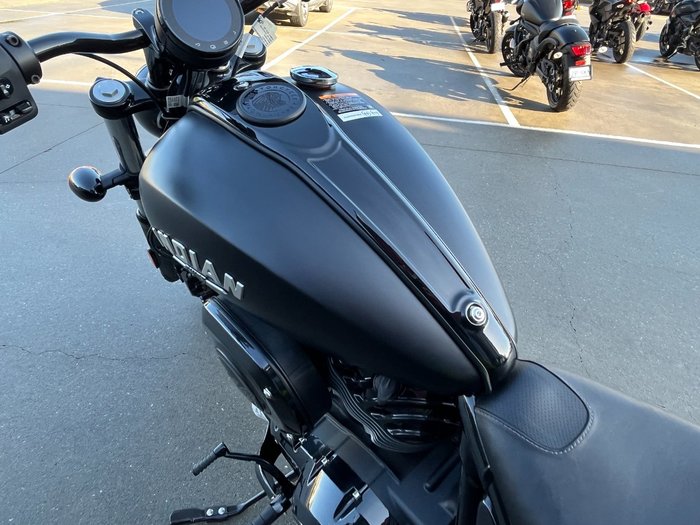 2023 Indian CHIEF DARK HORSE BLACK SMOKE